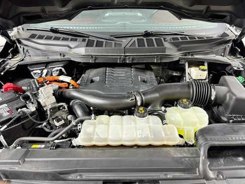 Used 2021 Ford F150 Lariat w/ Equipment Group 502A High AWD/4WD image 32