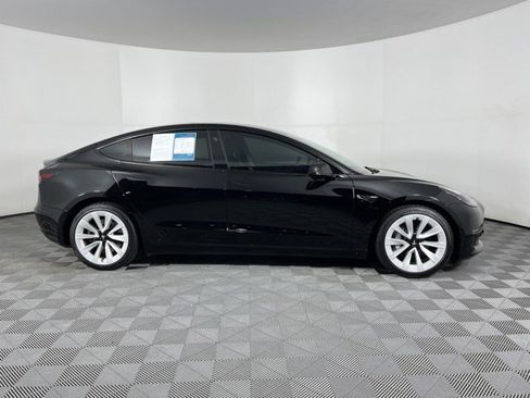 Used 2023 Tesla Model 3 Standard Range RWD image 7