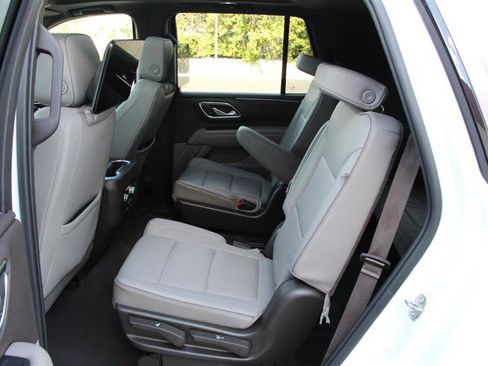 Used 2021 GMC Yukon SLT w/ SLT Luxury Plus Package AWD/4WD image 15