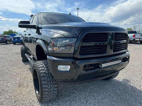 Used 2017 RAM 2500 Big Horn w/ Sport Appearance Group AWD/4WD image 2