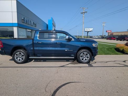Used 2022 RAM 1500 Limited w/ Body-Colour Bumper Group AWD/4WD image 2