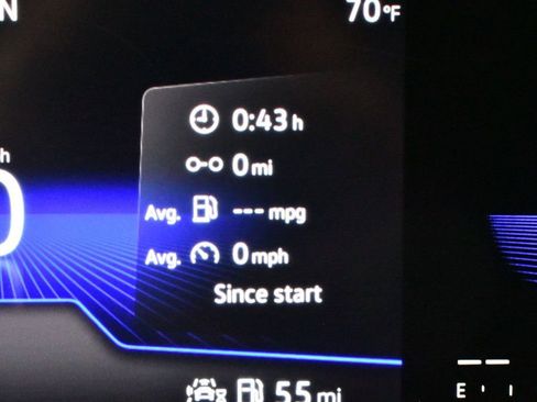 Used 2022 Volkswagen Tiguan SE R-Line image 47