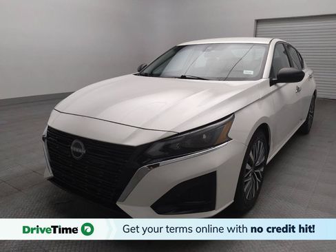 Used 2025 Nissan Altima 2.5 SV FWD image 1
