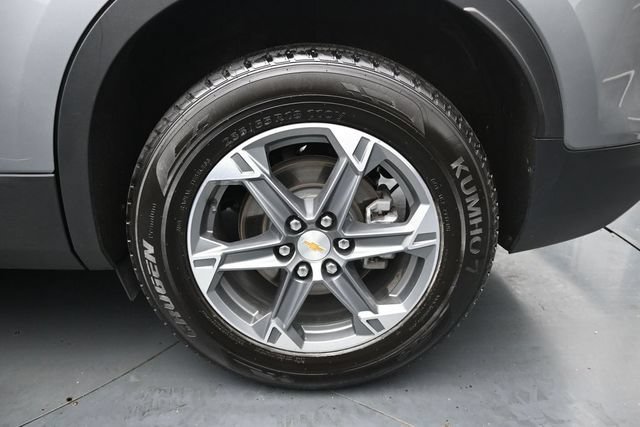 Used 2025 Chevrolet Blazer LT FWD image 10