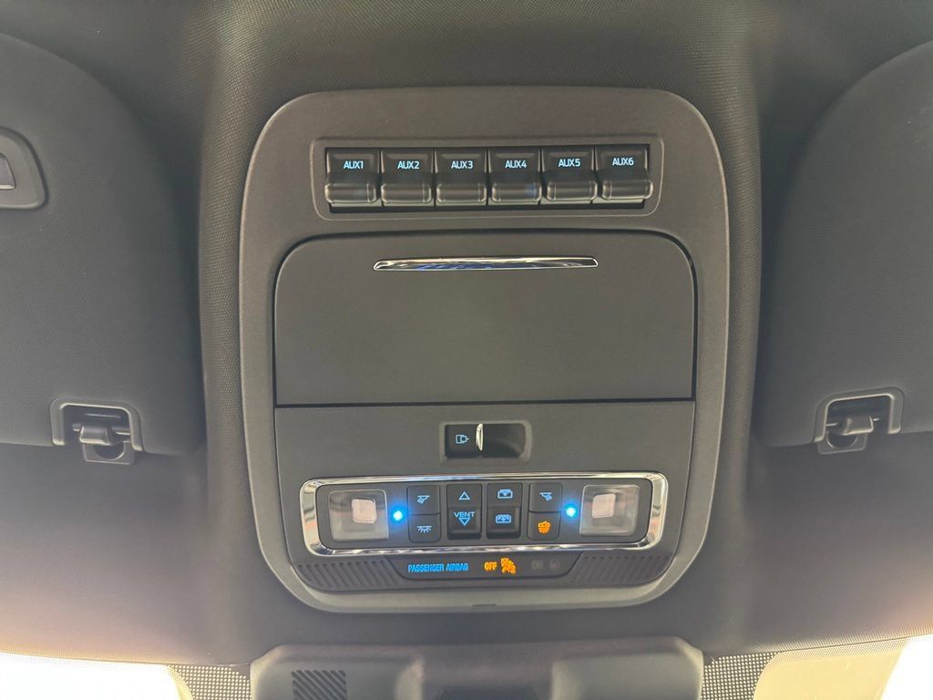 Used 2025 Ford F150 Raptor AWD/4WD image 54