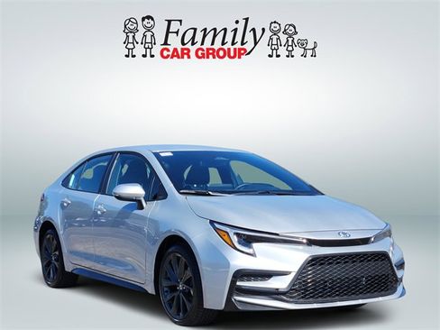 Certified 2025 Toyota Corolla SE image 2