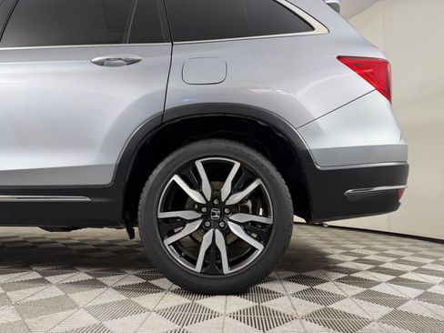 Used 2021 Honda Pilot Touring image 30