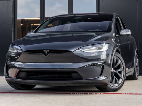 Used 2025 Tesla Model X AWD/4WD image 1