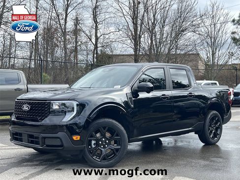 New 2026 Ford Maverick Lariat w/ Black Appearance Package image 1