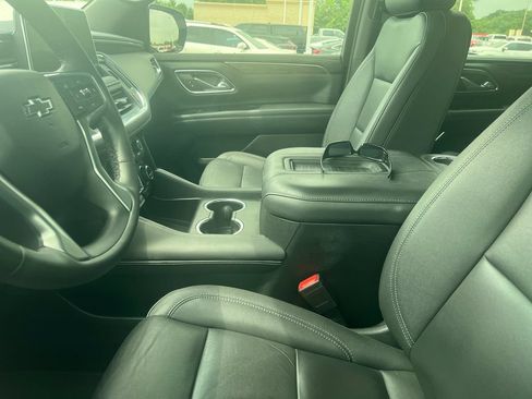 Used 2023 Chevrolet Tahoe Z71 w/ Luxury Package AWD/4WD image 8