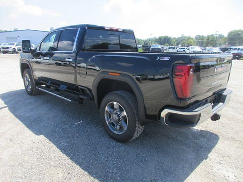 New 2026 GMC Sierra 2500 SLT w/ SLT Premium Package AWD/4WD image 9