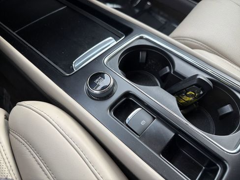 Certified 2024 Lincoln Corsair Reserve w/ Equipment Group 202A image 27