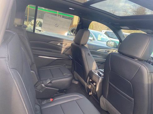 New 2026 Chevrolet Traverse LT w/ Sun and Wheel Package image 13