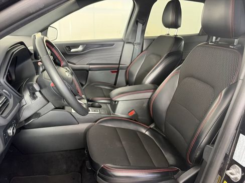 Used 2025 Ford Escape ST-Line Select AWD/4WD image 11