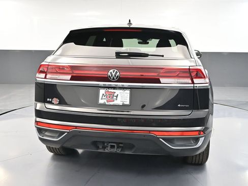 Used 2024 Volkswagen Atlas Cross Sport SE image 6