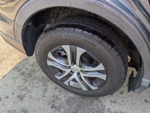 Used 2017 Toyota RAV4 LE FWD image 35