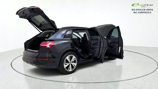Used 2024 Audi Q8 e-tron Premium AWD/4WD image 19