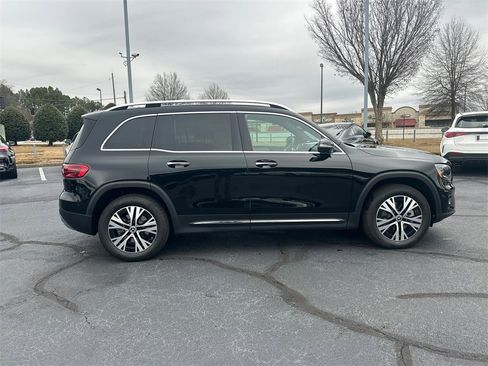Certified 2025 Mercedes-Benz GLB 250 image 8