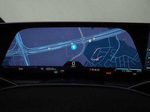 Used 2024 Cadillac Lyriq Luxury image 19