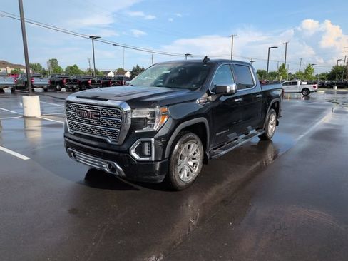 Used 2019 GMC Sierra 1500 Denali w/ Driver Alert Package II AWD/4WD image 3