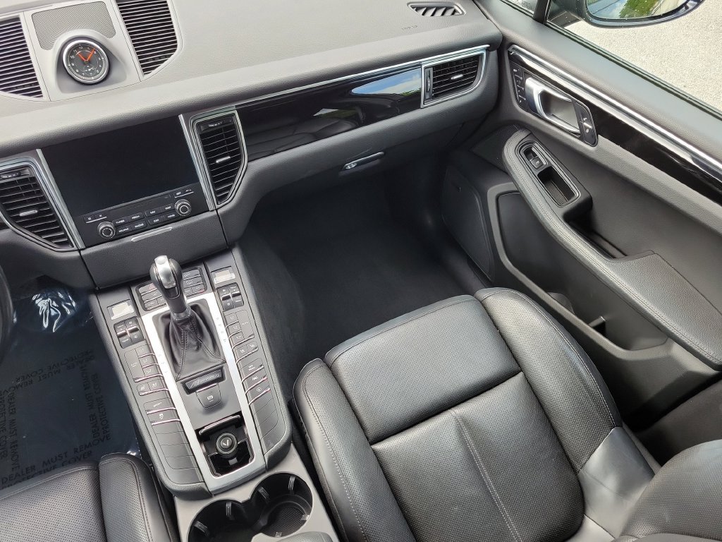 Used 2018 Porsche Macan AWD/4WD image 21