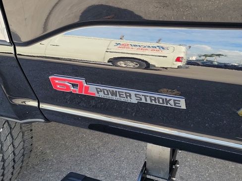 New 2026 Ford F250 Platinum w/ Platinum Plus Package image 9