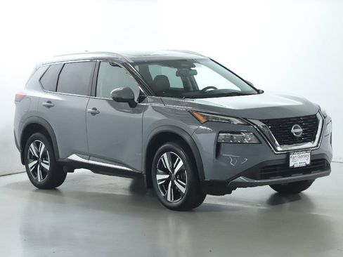 Used 2023 Nissan Rogue SL AWD/4WD image 9
