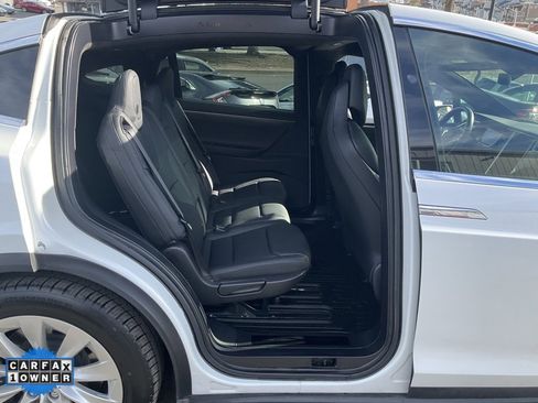 Used 2017 Tesla Model X 75D image 54