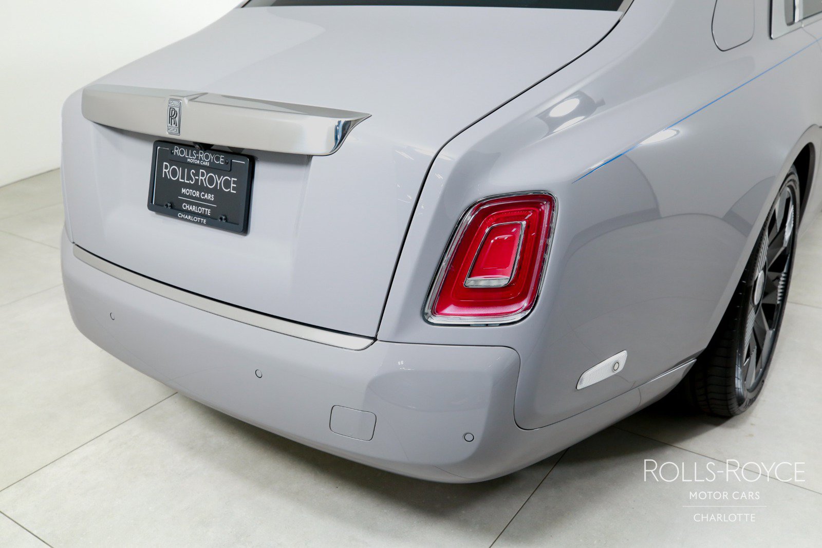 Used 2024 Rolls-Royce Phantom Sedan w/ The Phantom Package RWD image 46
