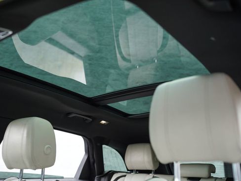 Used 2020 Land Rover Range Rover Velar R-Dynamic S image 35