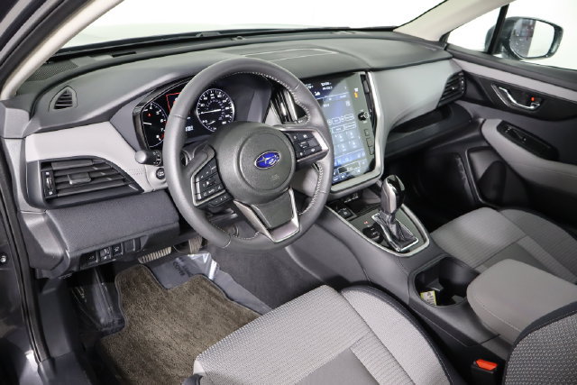 Used 2025 Subaru Outback Premium AWD/4WD image 27