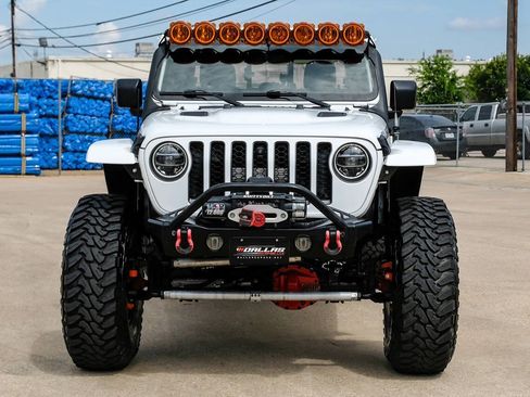 Used 2020 Jeep Gladiator Rubicon AWD/4WD image 5