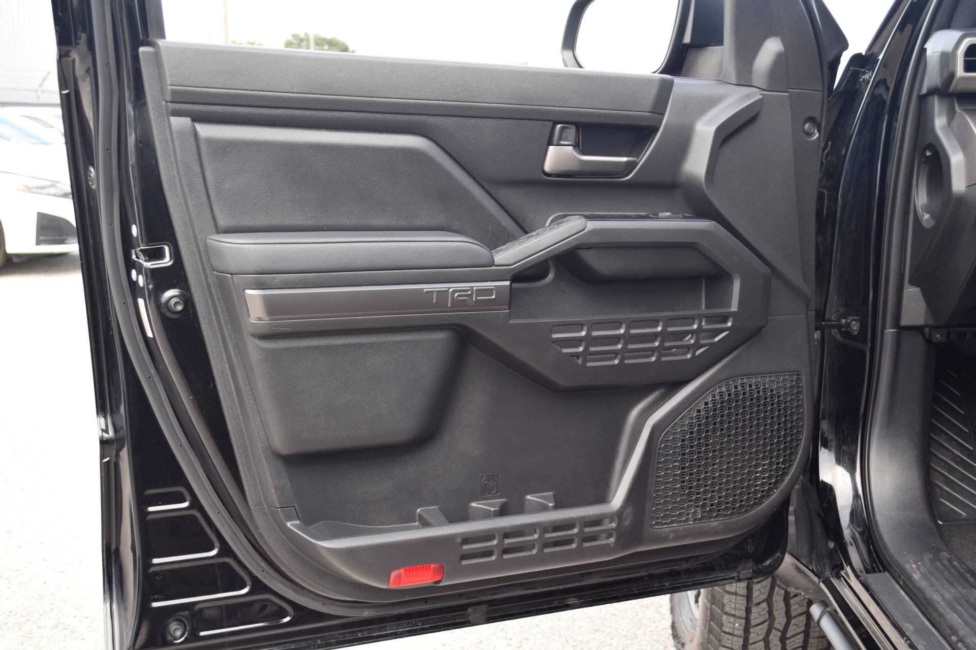 Used 2025 Toyota Tacoma TRD Off-Road AWD/4WD image 17