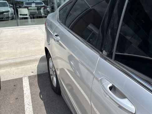 Used 2017 Ford Fusion S FWD image 4