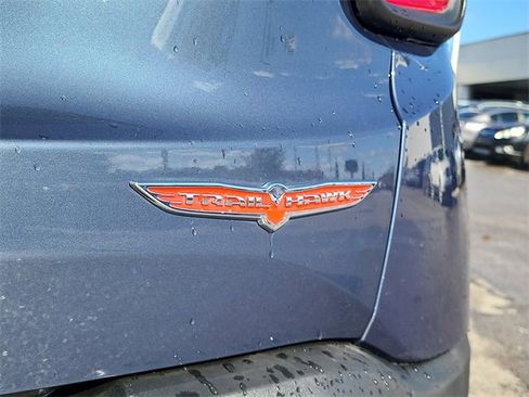 Used 2022 Jeep Renegade Trailhawk image 5