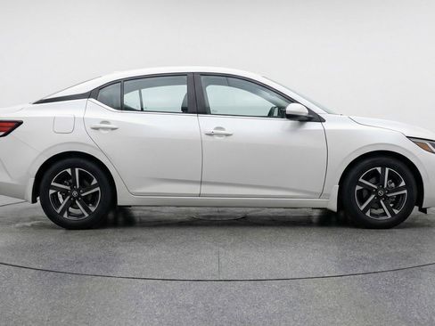 Used 2025 Nissan Sentra SV image 11