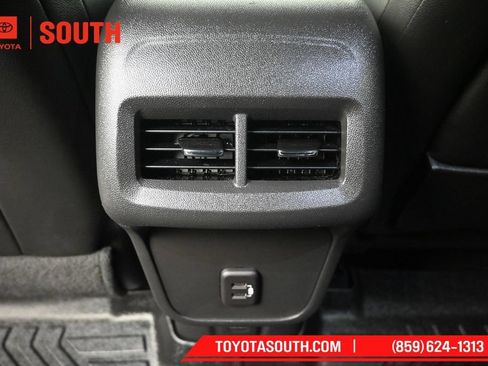 Used 2023 GMC Terrain SLT FWD image 25