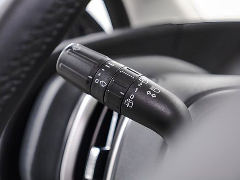 Used 2025 Ford Expedition Active image 24