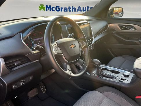 Used 2023 Chevrolet Traverse LT image 19