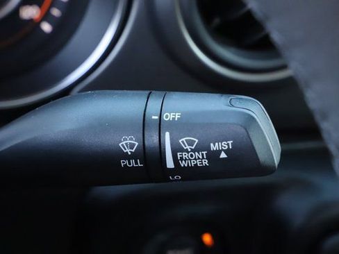 Used 2023 Jeep Gladiator Sport image 33