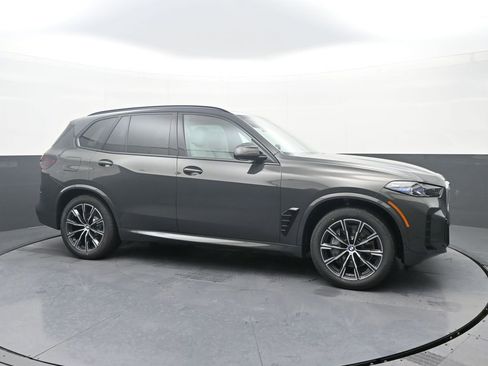 New 2026 BMW X5 xDrive50e w/ M Sport Package AWD/4WD image 3