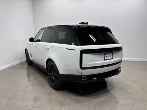 Used 2023 Land Rover Range Rover SE AWD/4WD image 9
