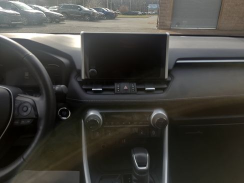 Certified 2023 Toyota RAV4 XLE Premium image 20