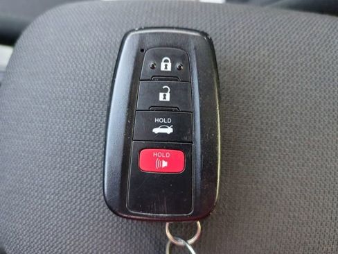 Used 2022 Toyota Corolla LE image 26