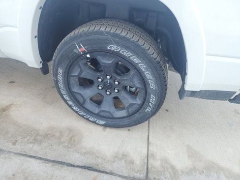 New 2026 RAM 1500 Big Horn w/ Night Edition image 23