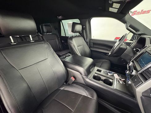 Used 2018 Ford Expedition XLT w/ Equipment Group 202A RWD image 42