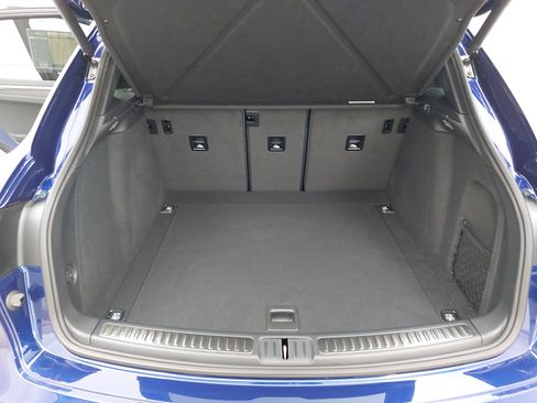 Certified 2026 Porsche Macan AWD/4WD image 14