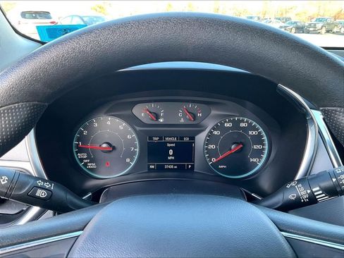 Used 2024 Chevrolet Equinox LS image 14