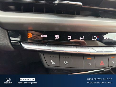 Used 2024 Cadillac XT4 Premium Luxury w/ Active Safety Package FWD image 20