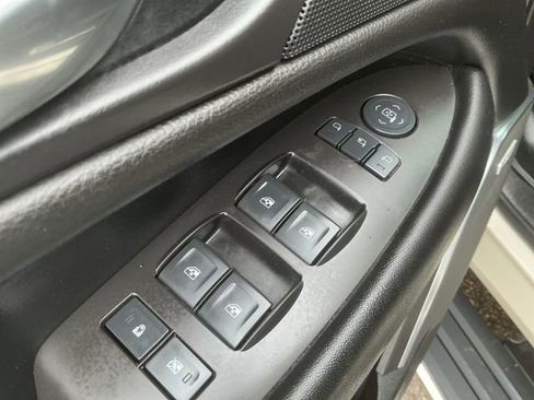 Used 2017 Cadillac Escalade Premium Luxury image 29